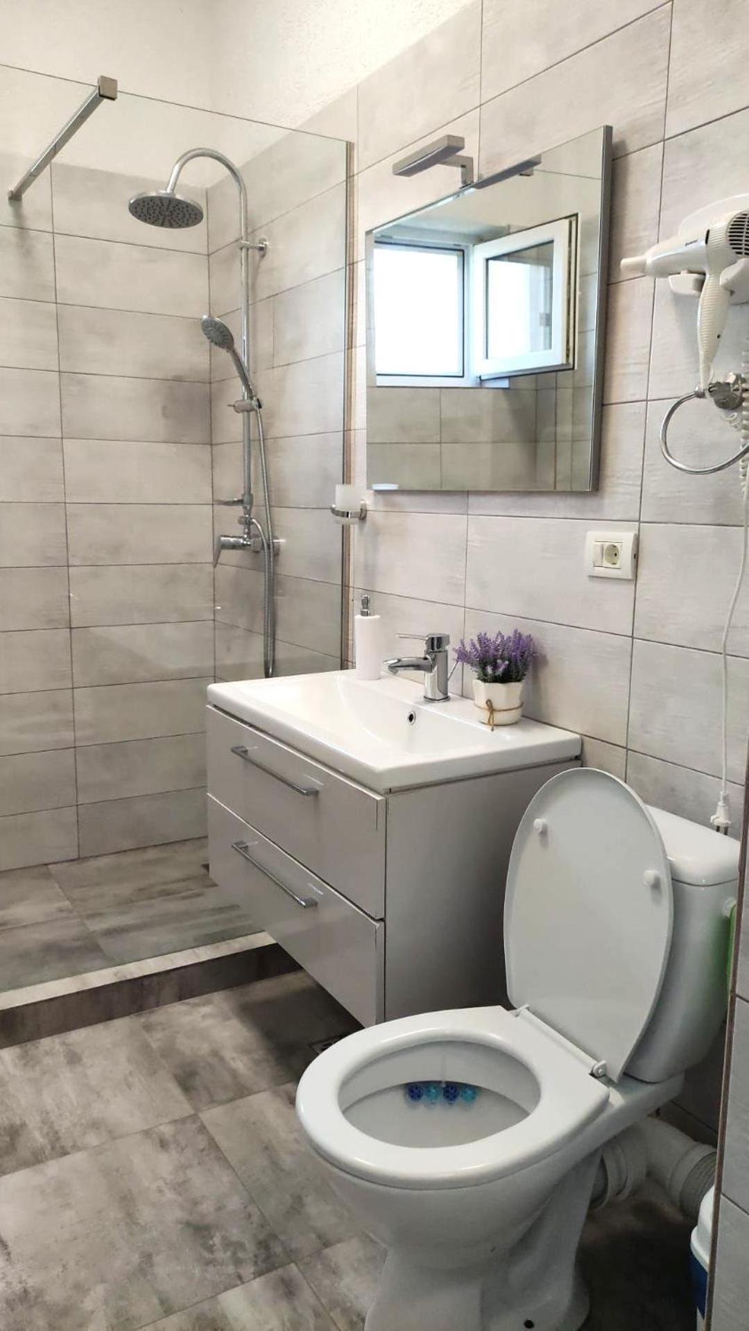 Nubia Sea View Apartment คอสติเนช ภายนอก รูปภาพ