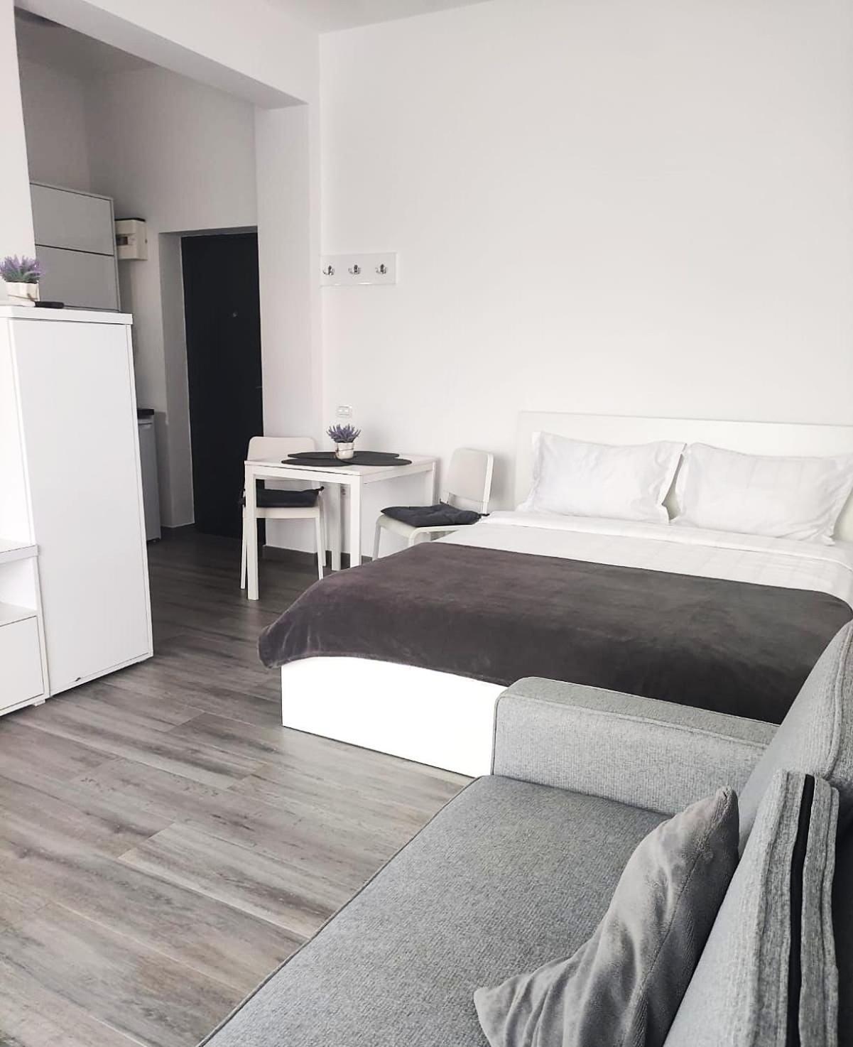 Nubia Sea View Apartment คอสติเนช ภายนอก รูปภาพ